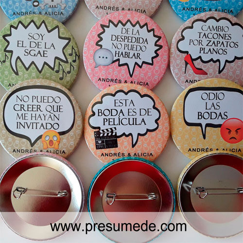 30 Chapas para boda PACK CON FRASES DIVERTIDAS Y EMOTICONOS - Imagen 3