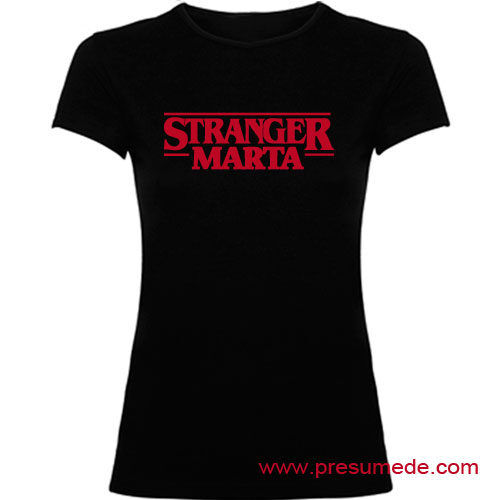 camiseta stranger things color negro chica