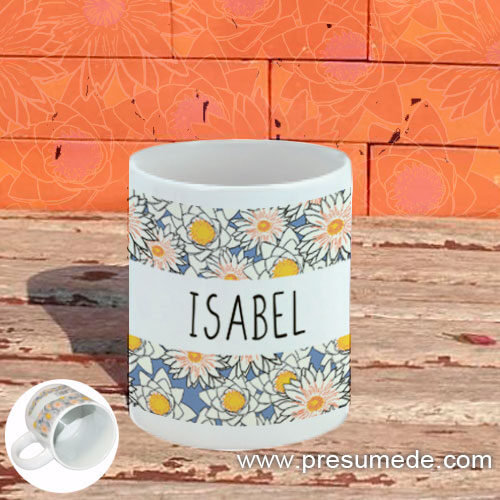 Taza con nombre y flores